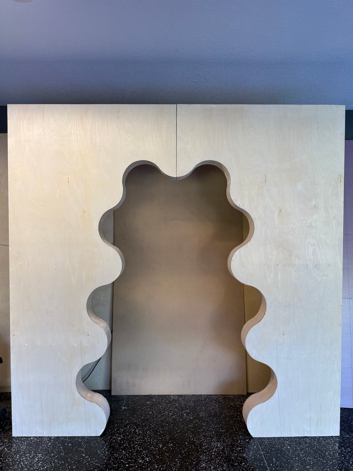 Wavy 3D Arch Wall