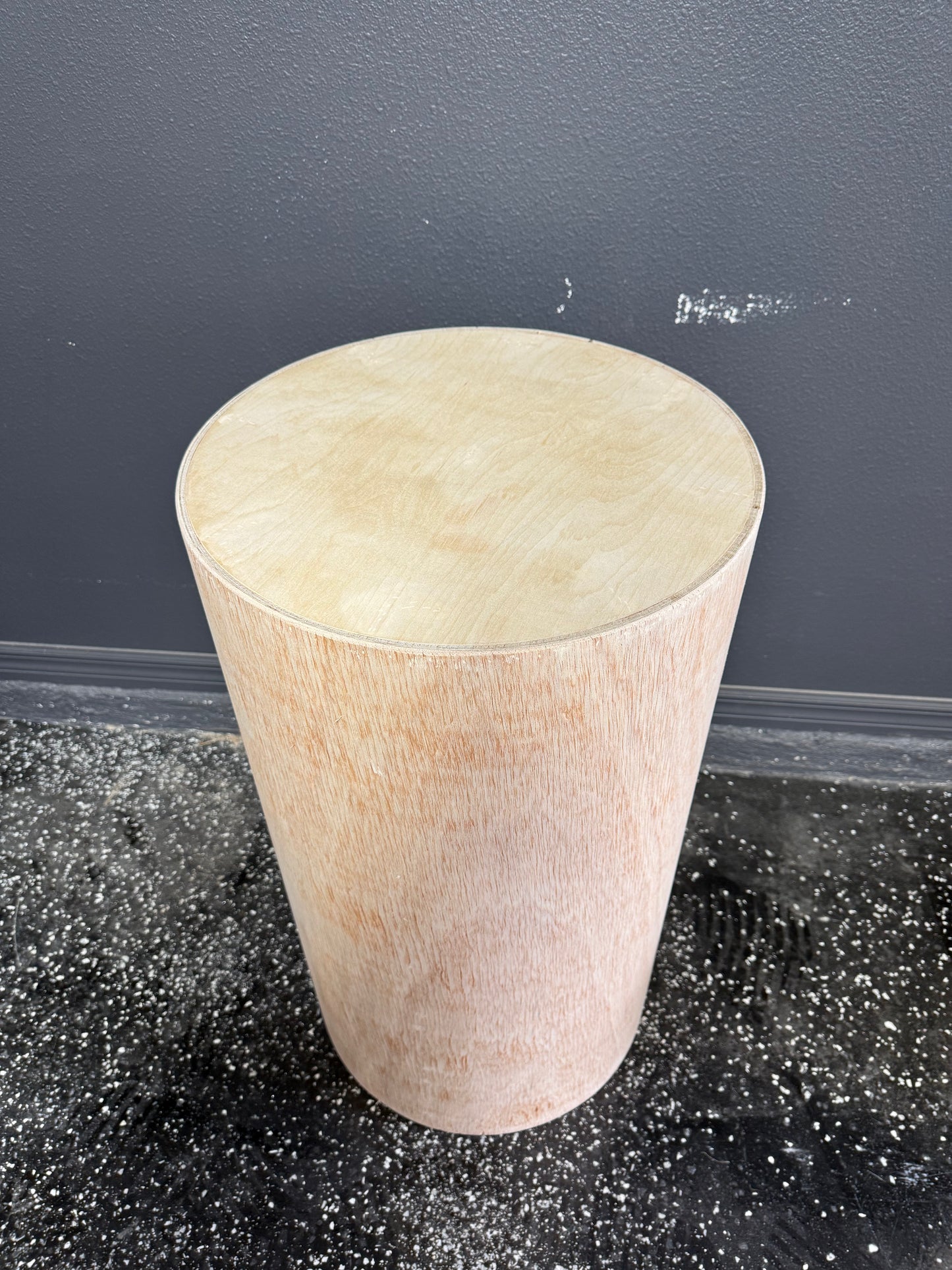 Cylinder Pedestal